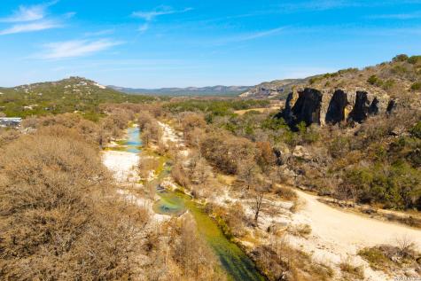 1723 Mountain Valley Concan TX 78838