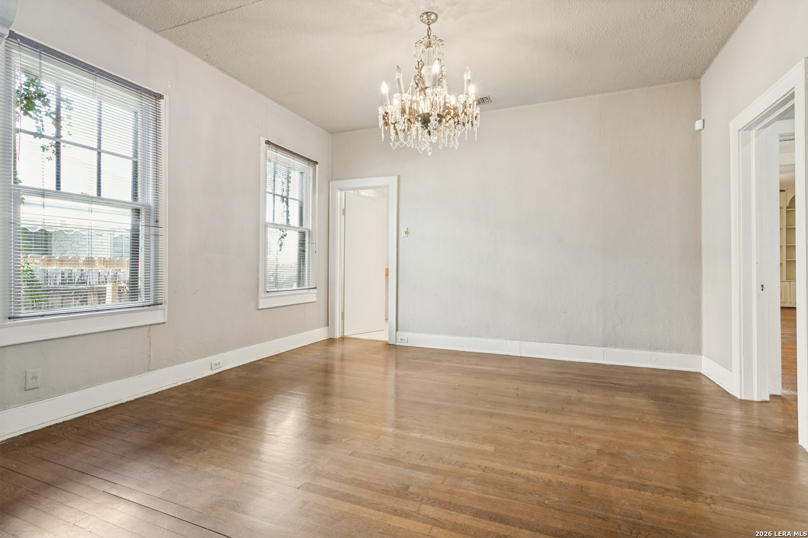 323 W Lullwood Avenue San Antonio TX 78212