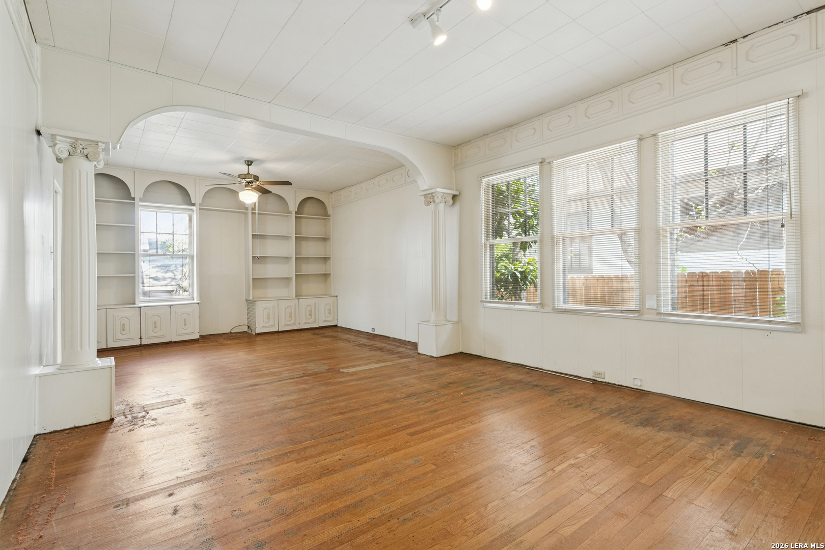 323 W Lullwood Avenue San Antonio TX 78212