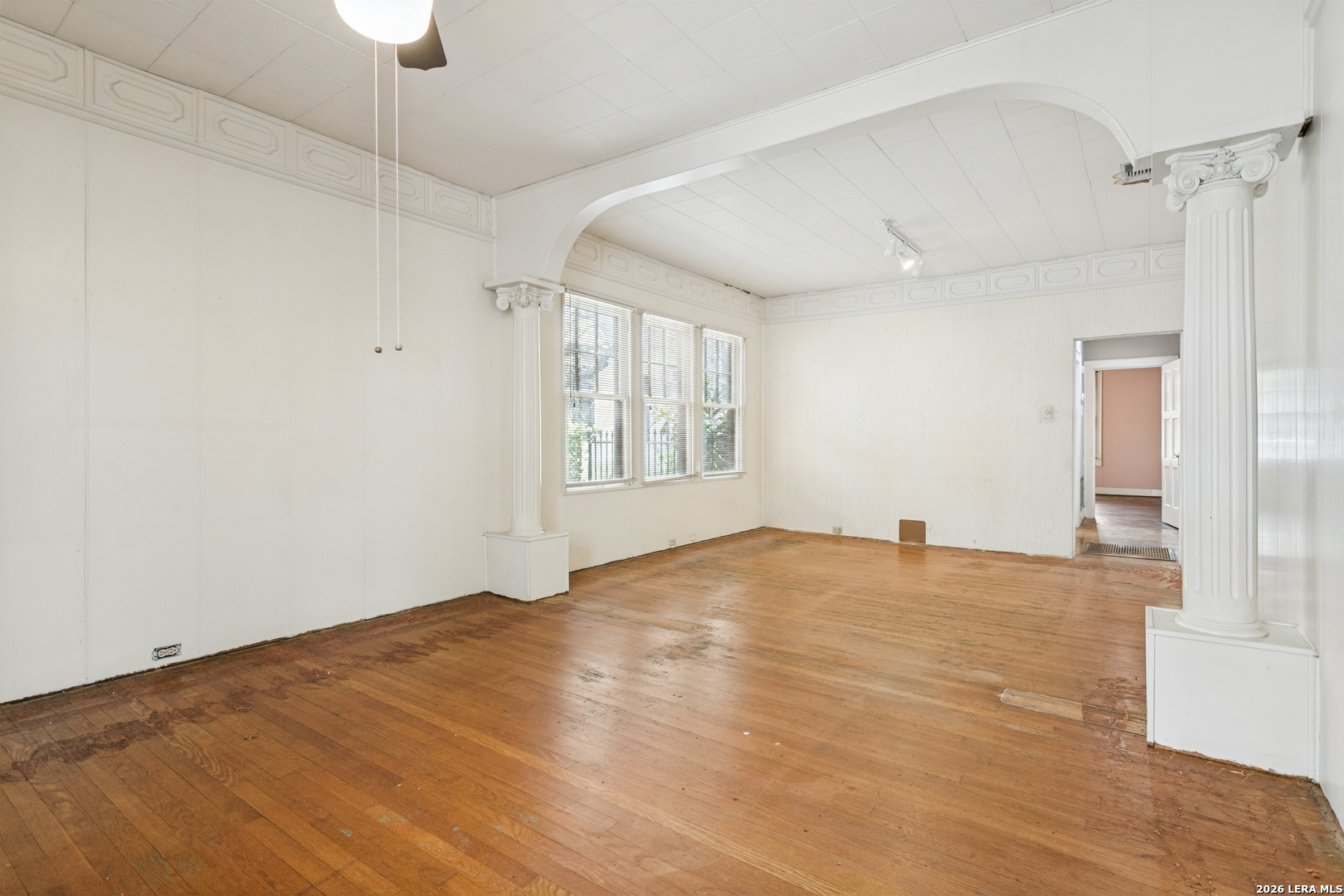 323 W Lullwood Avenue San Antonio TX 78212