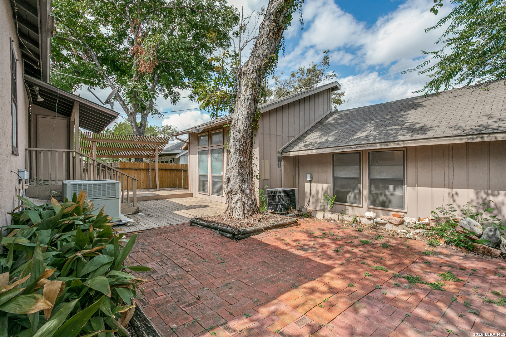 323 W Lullwood Avenue San Antonio TX 78212