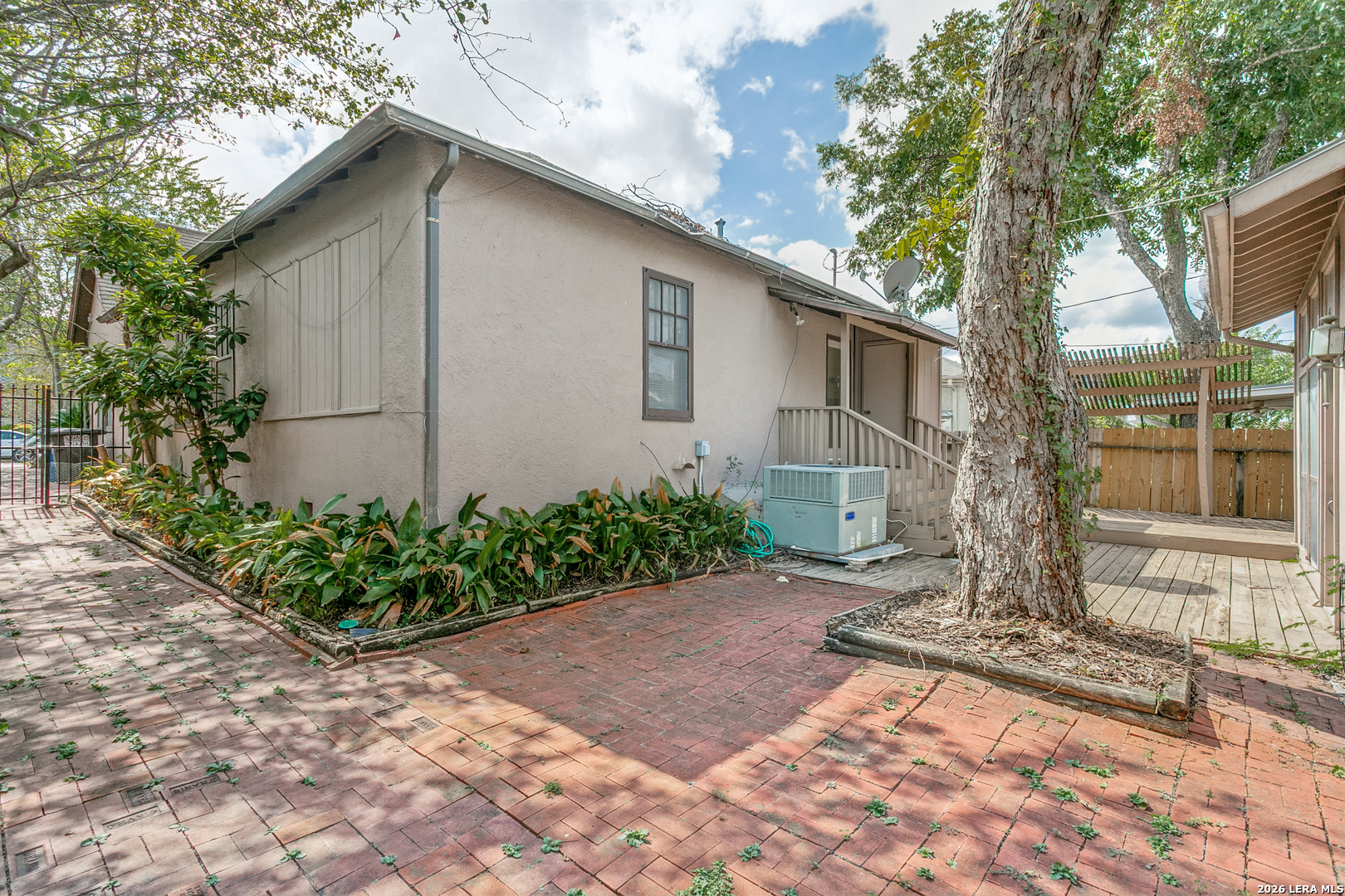 323 W Lullwood Avenue San Antonio TX 78212