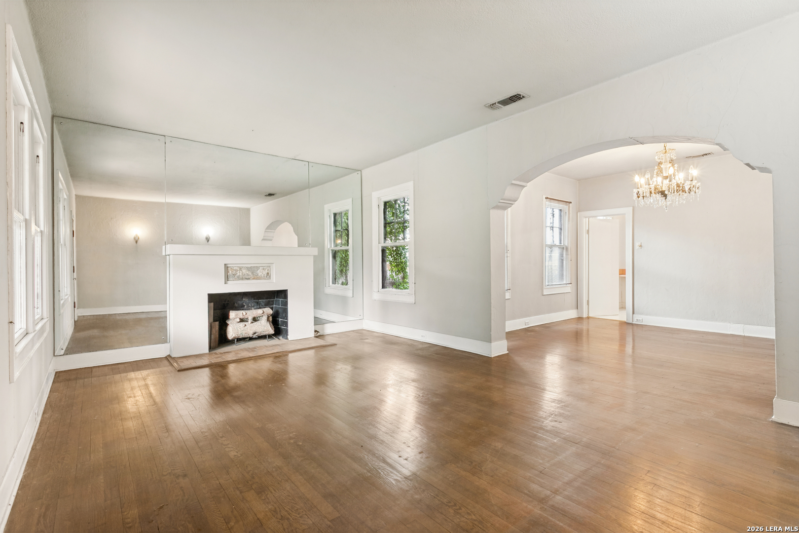 323 W Lullwood Avenue San Antonio TX 78212