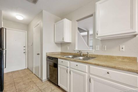7842 Galaway Bay San Antonio TX 78240
