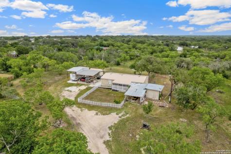 104 County Road 4637 Hondo TX 78861