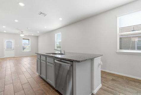 2521 Hiddenbrooke Trace Seguin TX 78155