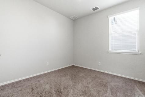 2521 Hiddenbrooke Trace Seguin TX 78155