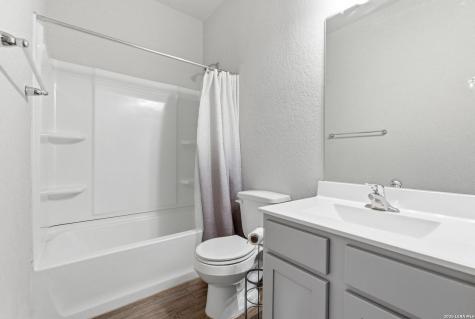 2521 Hiddenbrooke Trace Seguin TX 78155