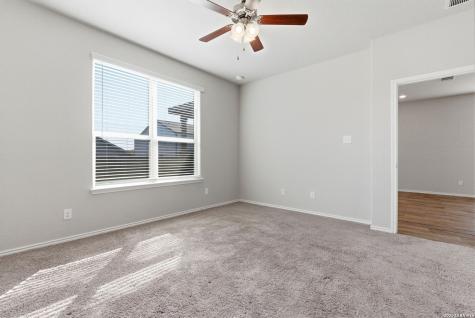 2521 Hiddenbrooke Trace Seguin TX 78155