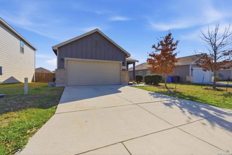 2521 Hiddenbrooke Trace Seguin TX 78155
