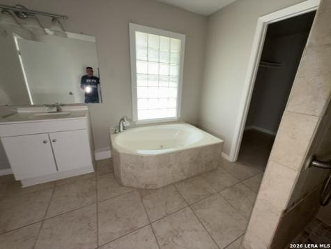 202 Shalimar Drive Castle Hills TX 78213