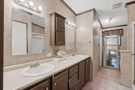 119 Avery Drive Somerset TX 78069