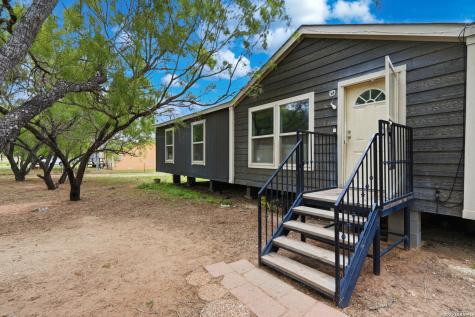 119 Avery Drive Somerset TX 78069