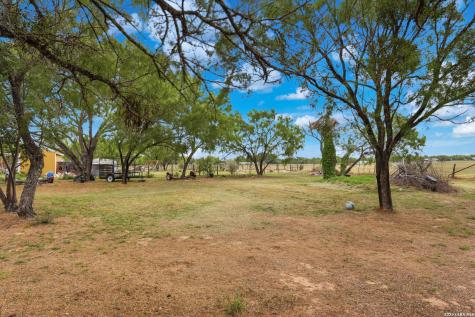 119 Avery Drive Somerset TX 78069