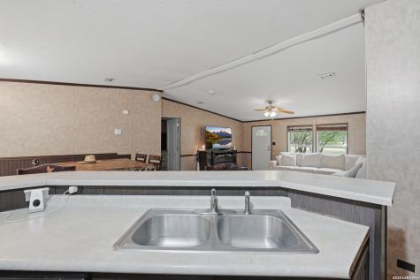 119 Avery Drive Somerset TX 78069