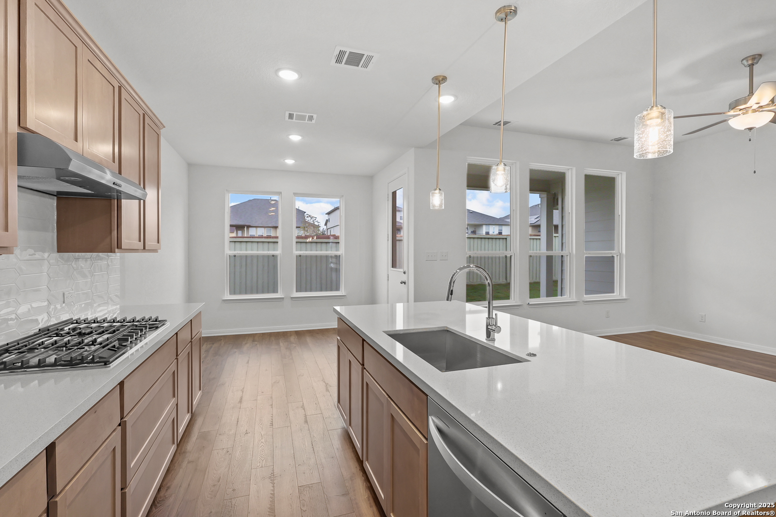 409 Foxtail Canyon Cibolo TX 78108