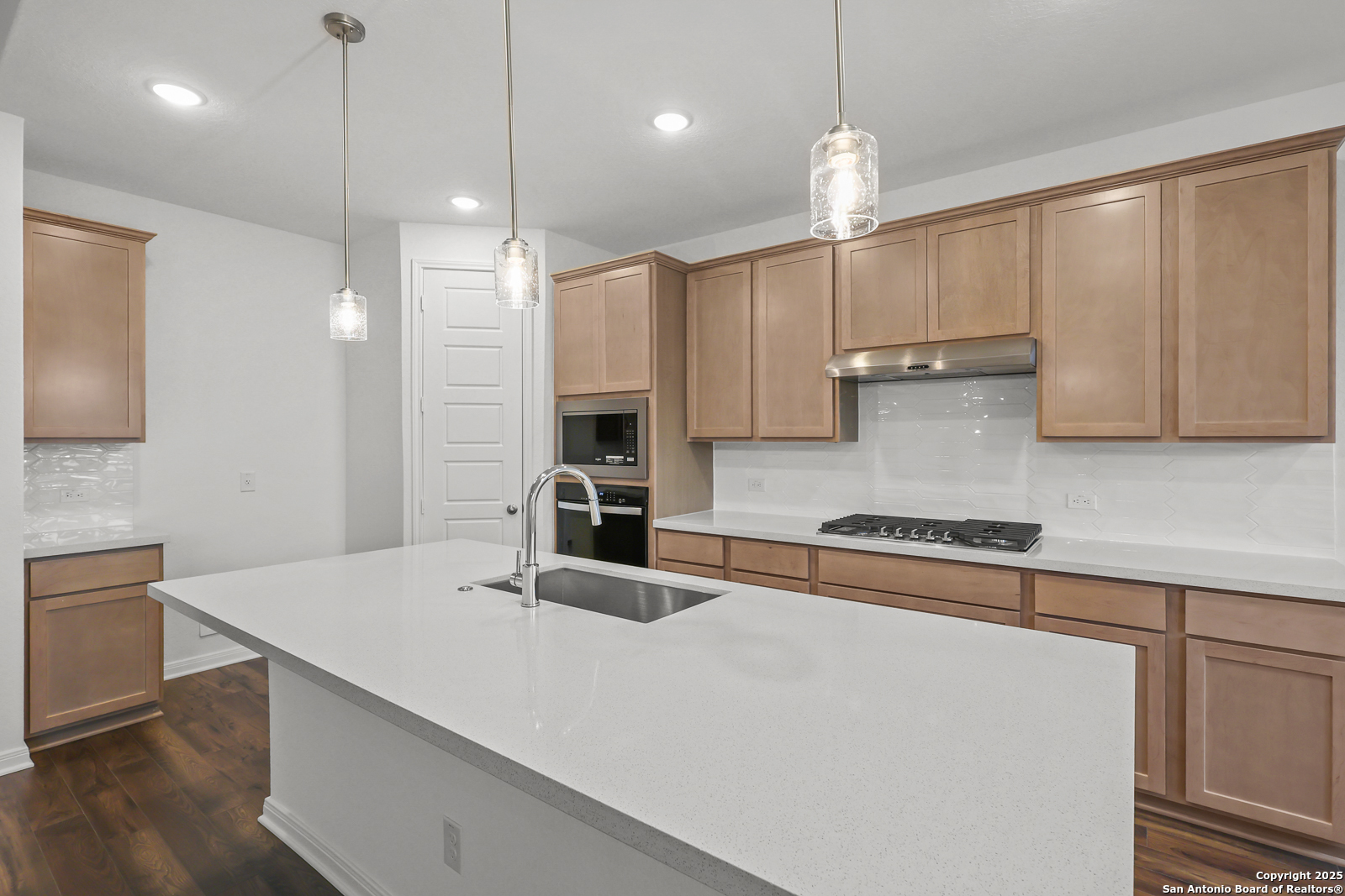 409 Foxtail Canyon Cibolo TX 78108