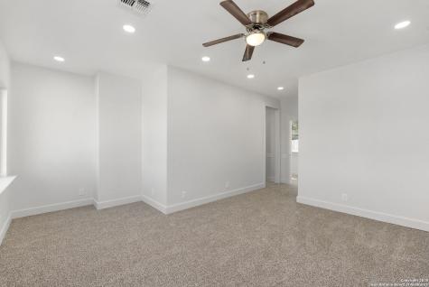 7310 Cresta Bulivar San Antonio TX 78256