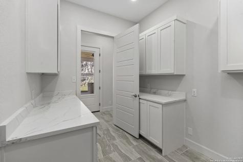 7310 Cresta Bulivar San Antonio TX 78256