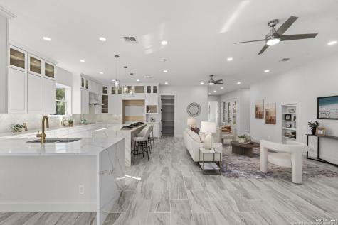 7310 Cresta Bulivar San Antonio TX 78256