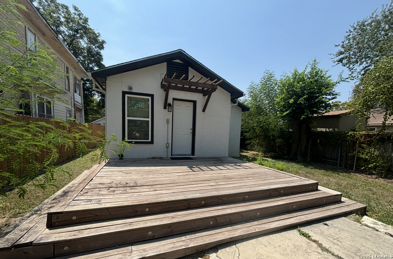 129 Halliday San Antonio TX 78210