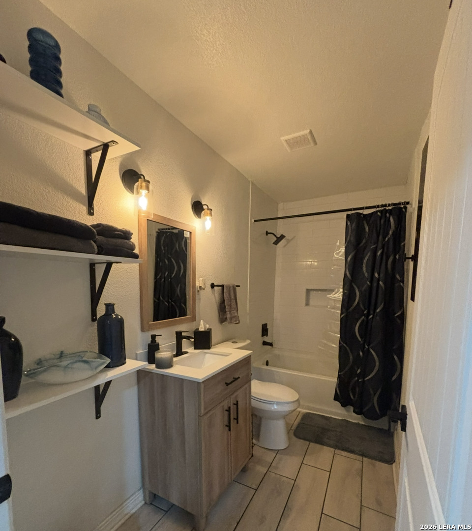 129 Halliday San Antonio TX 78210