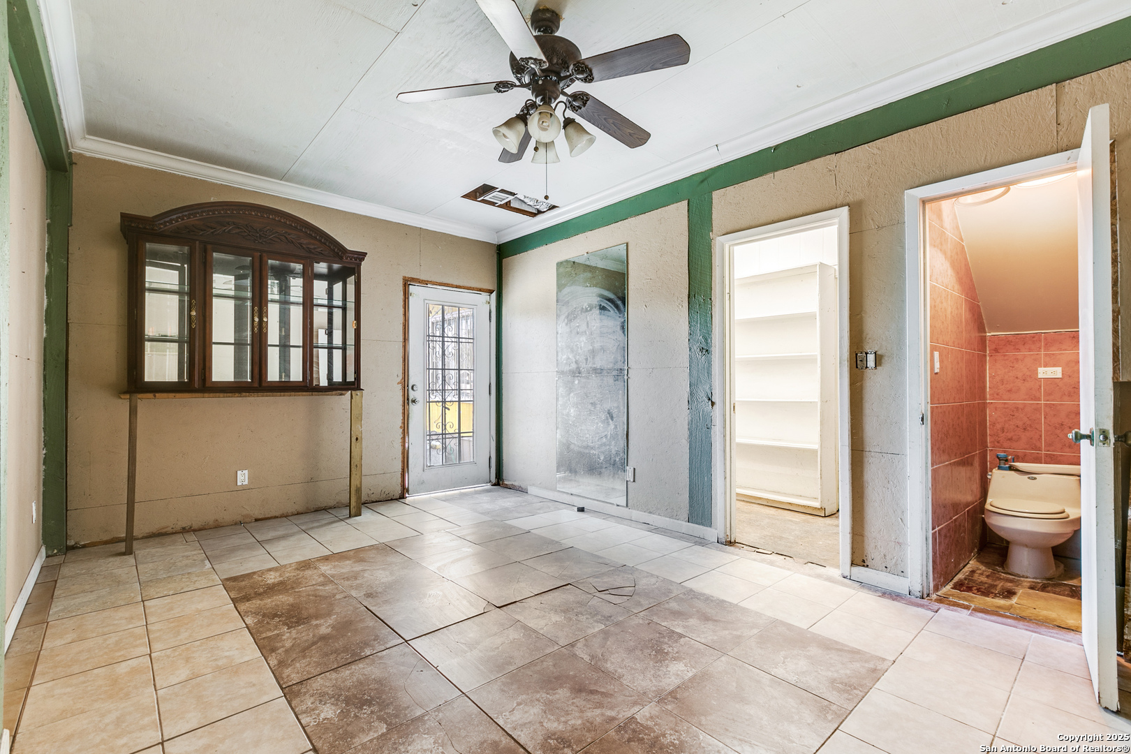 1022 S Hamilton San Antonio TX 78207
