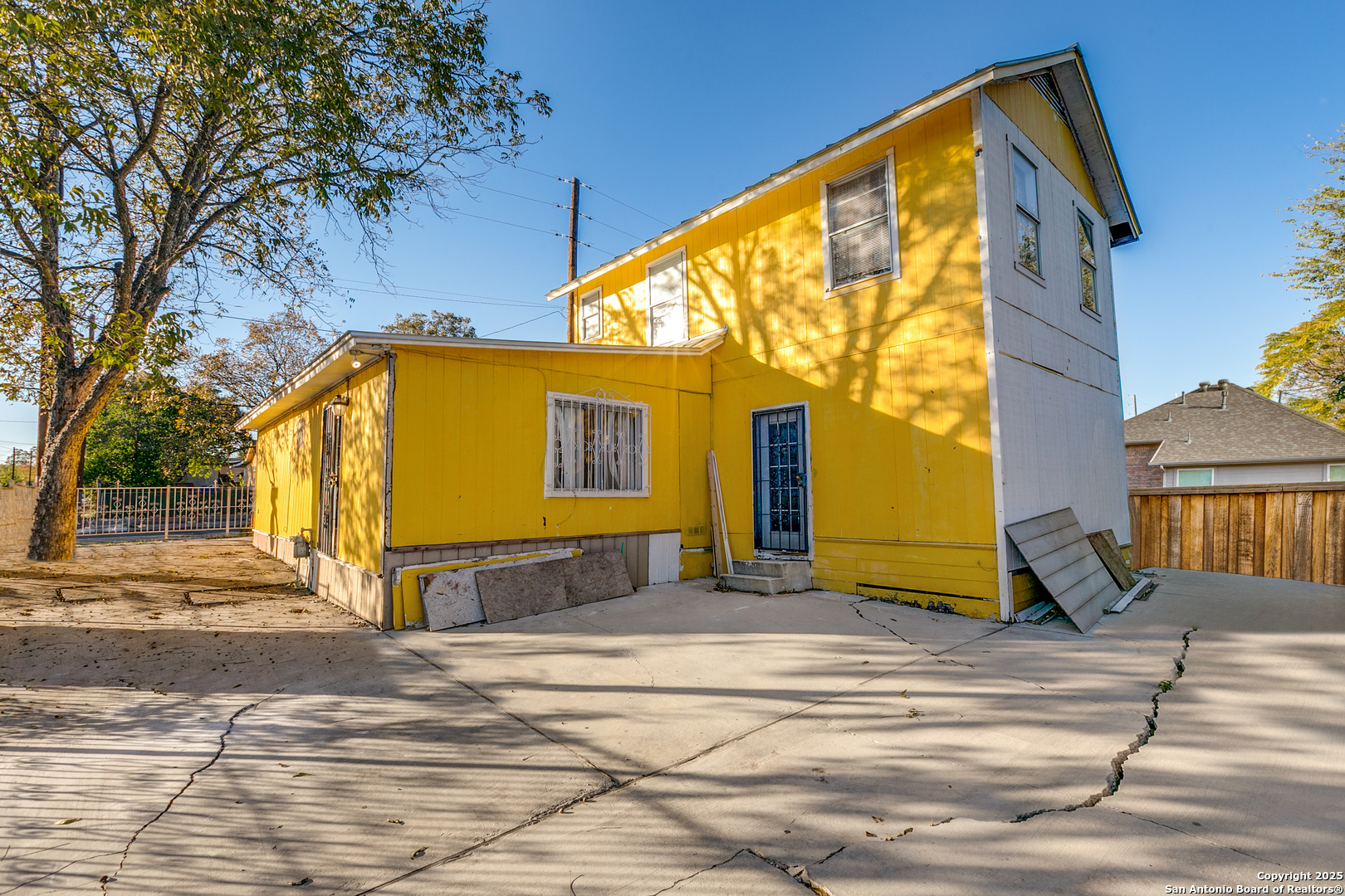 1022 S Hamilton San Antonio TX 78207