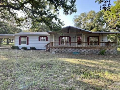 21 Post Oak Road La Vernia TX 78121