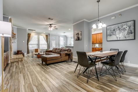 1018 Tumbling Oaks San Antonio TX 78260
