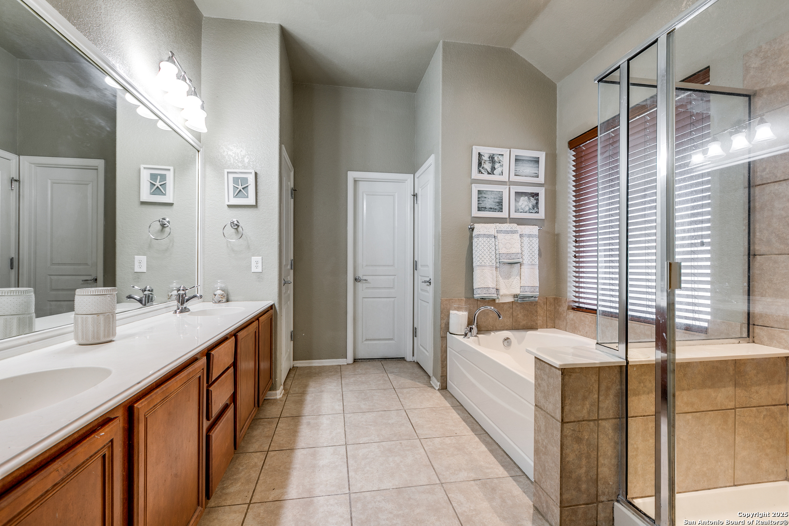 1018 Tumbling Oaks San Antonio TX 78260