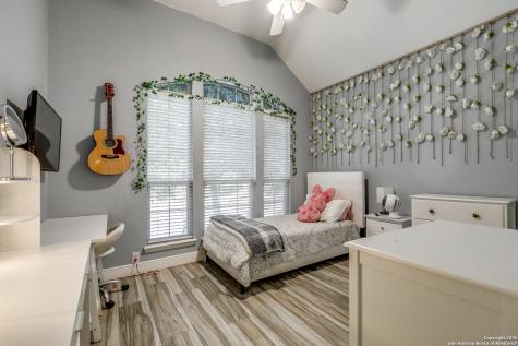 1018 Tumbling Oaks San Antonio TX 78260