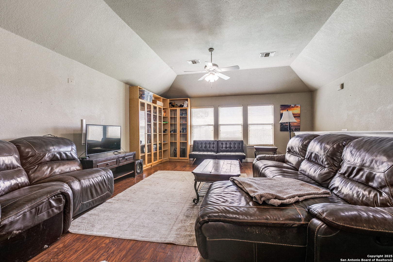 1018 Tumbling Oaks San Antonio TX 78260
