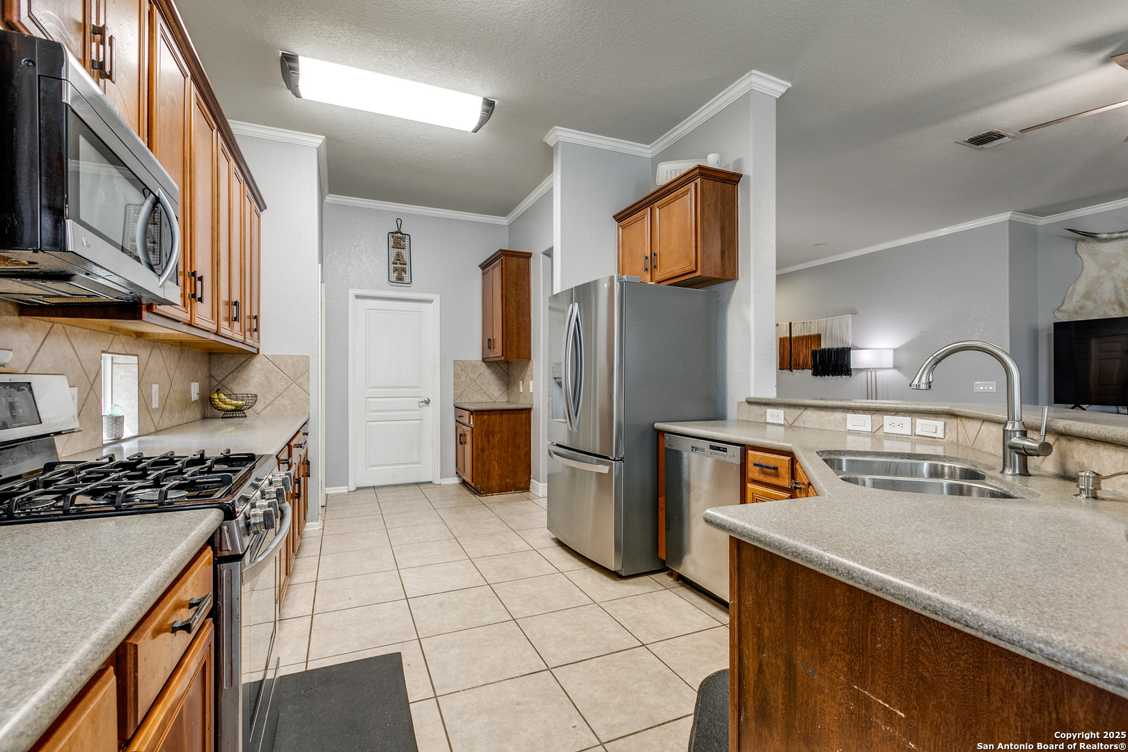 1018 Tumbling Oaks San Antonio TX 78260