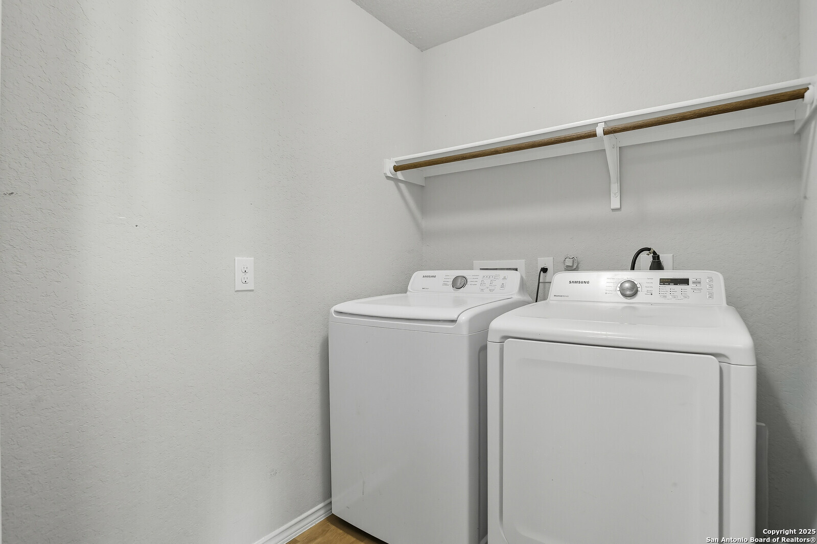 6079 Akin Quay San Antonio TX 78261