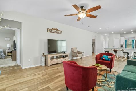 6079 Akin Quay San Antonio TX 78261