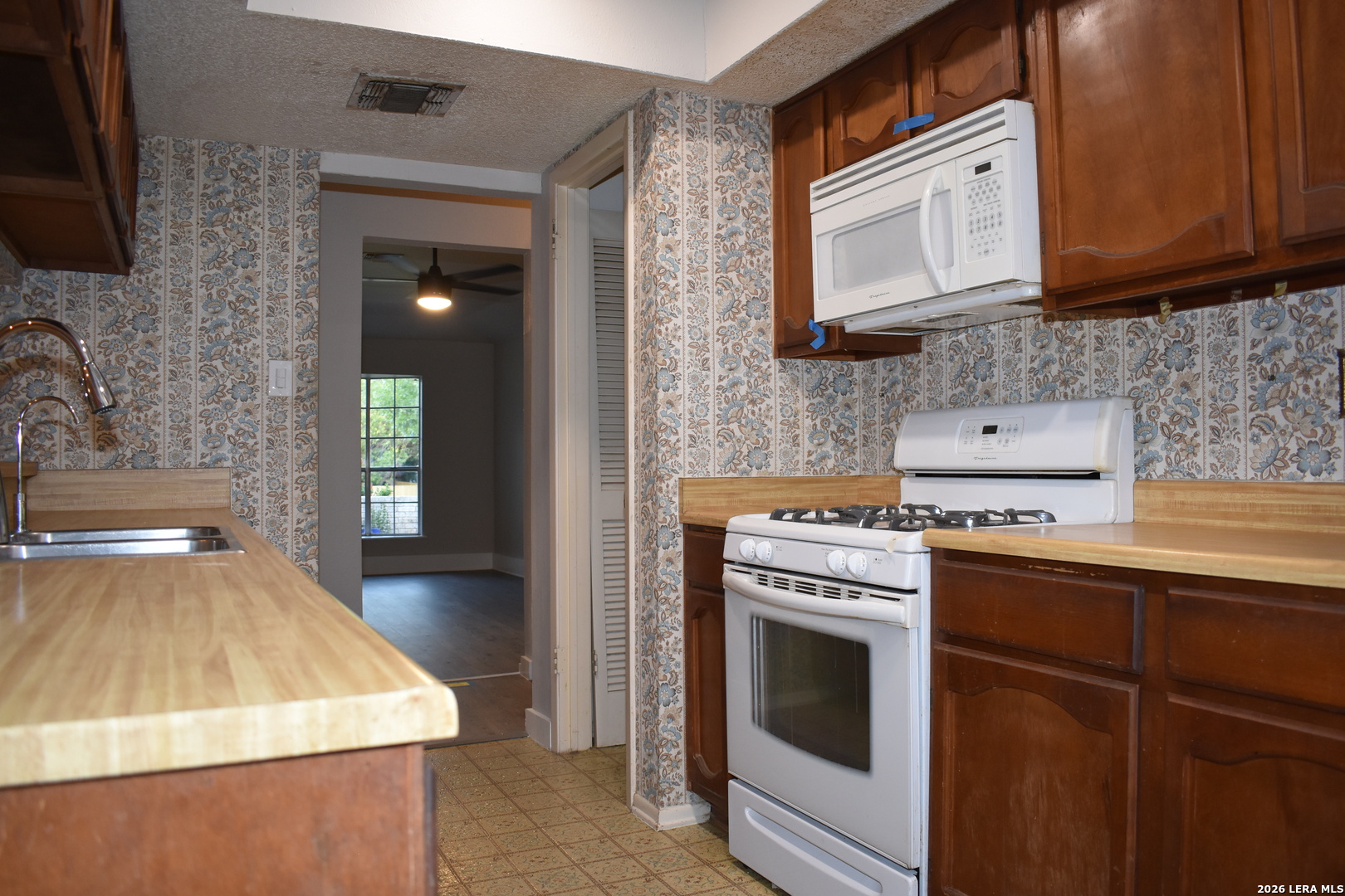 6142 Lyngrove Street San Antonio TX 78249