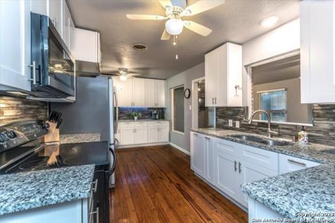 451 Pinewood Lane San Antonio TX 78216
