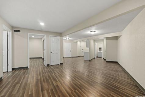 617 E Guenther San Antonio TX 78210