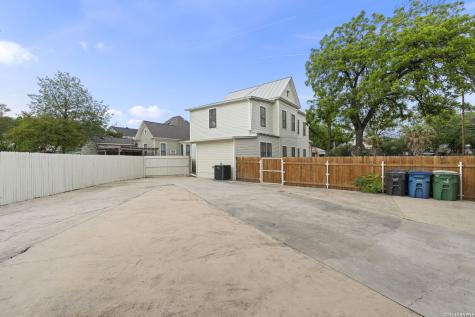 617 E Guenther San Antonio TX 78210