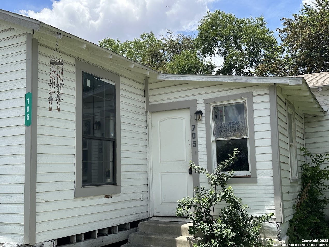 705 Paso Hondo San Antonio TX 78202