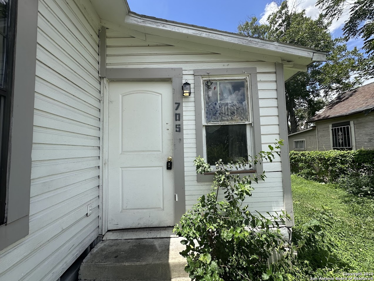 705 Paso Hondo San Antonio TX 78202
