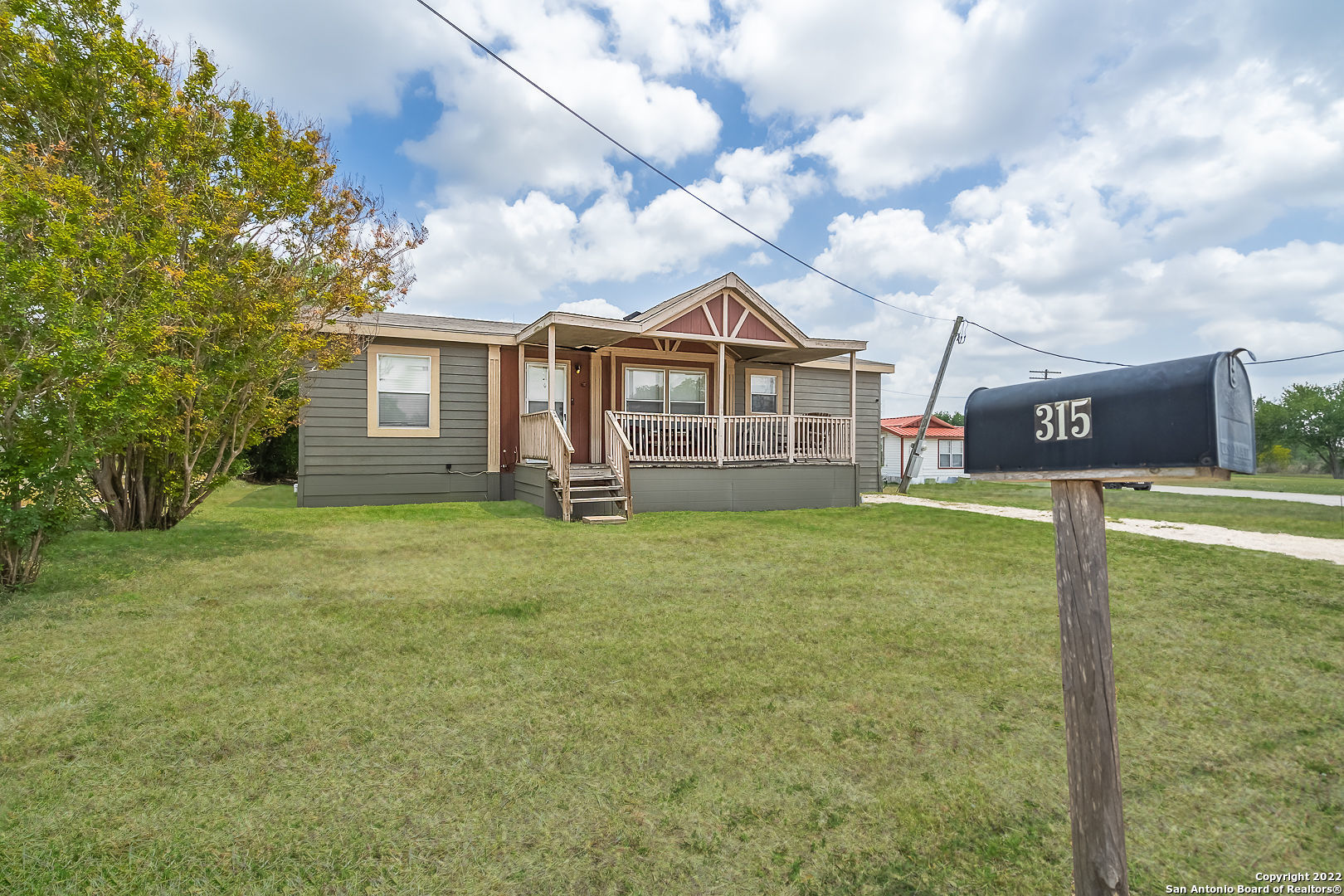 315 S Panna Maria Avenue Karnes City TX 78118