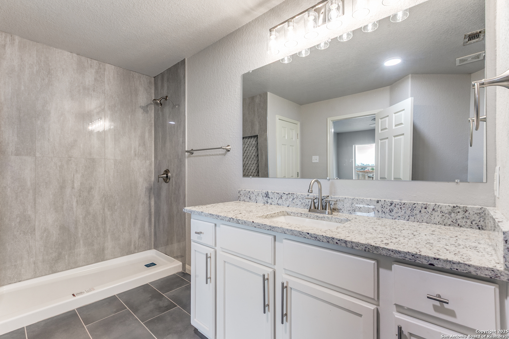 12011 Luckey View San Antonio TX 78252