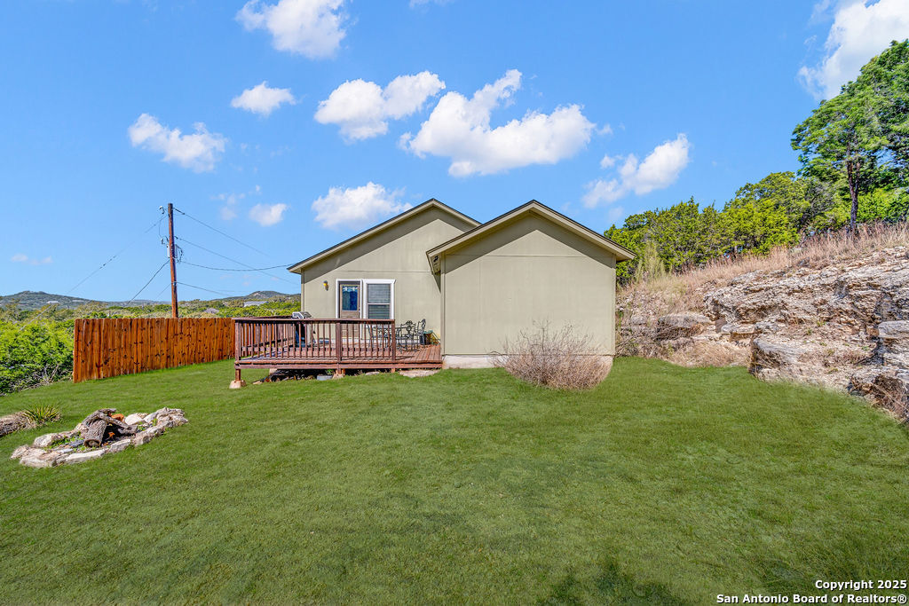 428 Kings Drive Canyon Lake TX 78133