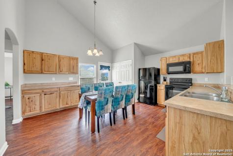 428 Kings Drive Canyon Lake TX 78133