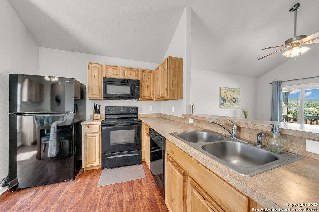 428 Kings Drive Canyon Lake TX 78133