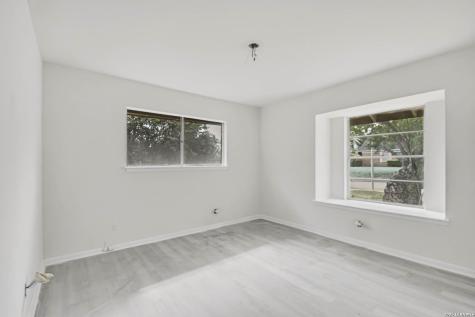 619 Oban San Antonio TX 78216