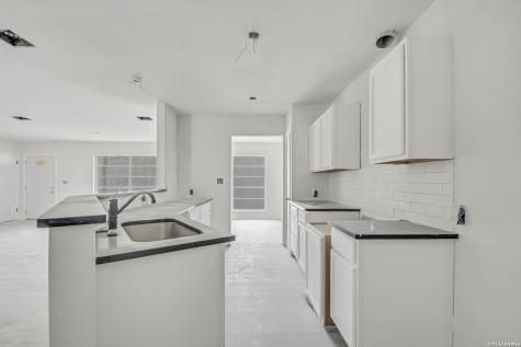 619 Oban San Antonio TX 78216