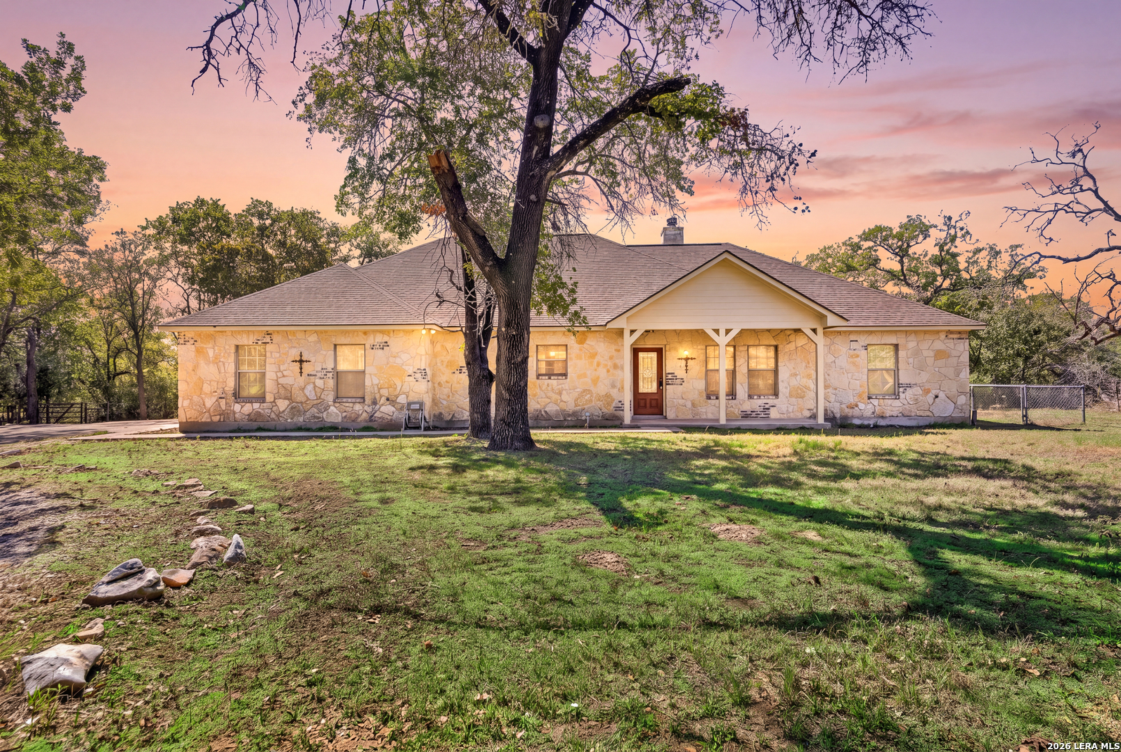 828 County Road 334 Stockdale TX 78160